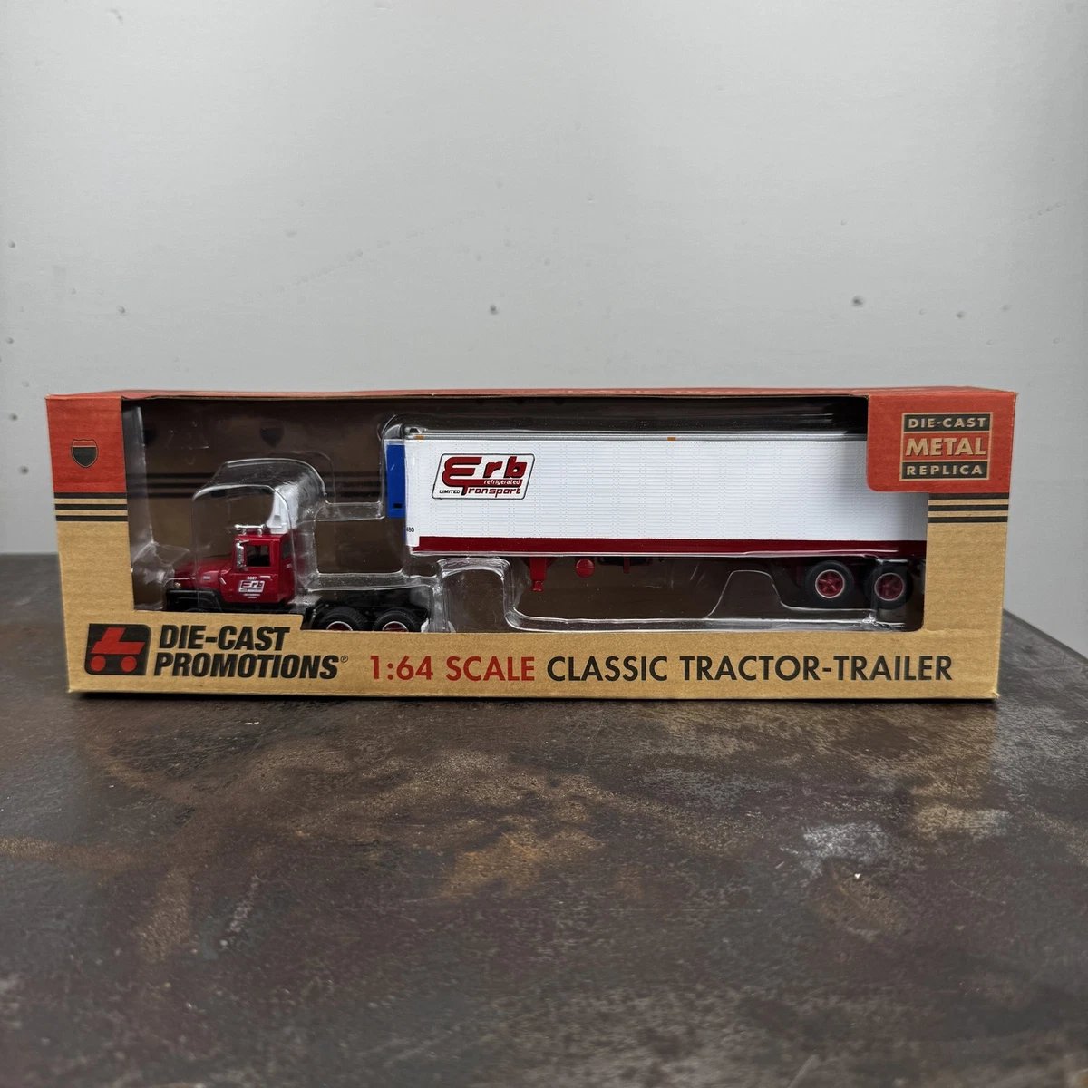 DCP ERB Refrigerated Transport 1:64 Ford 9000 Truck w/ Trailer #33453
