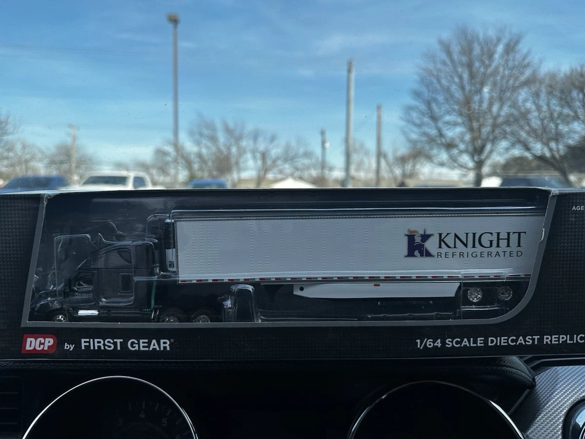 DCP 1/64 Scale Knight Refrigerated New Cascadia with Reefer Tandem Axle Trailer
